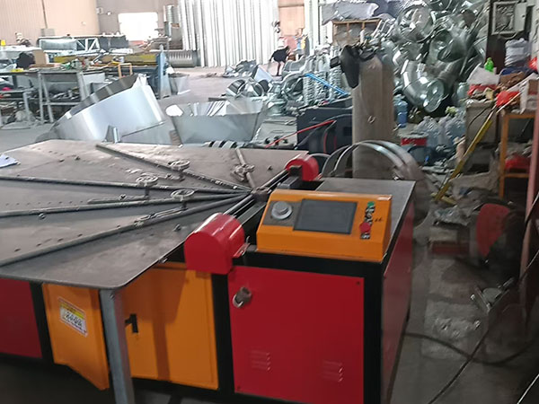 自动焊接不锈钢风管设备