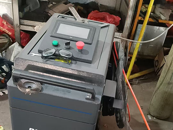 自动焊接不锈钢风管设备